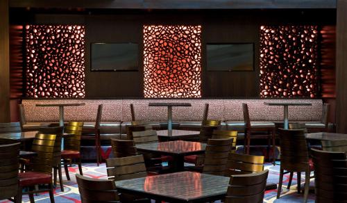 Embassy Suites by Hilton Dulles Airport in Herndon, USA