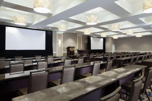 Hilton Boston Back Bay - image 24