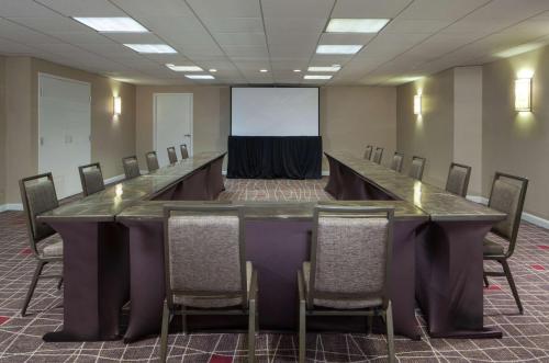 Hilton Boston Back Bay - image 30