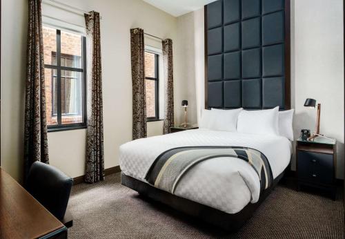 Joinery Hotel Pittsburgh, Curio Collection by Hilton