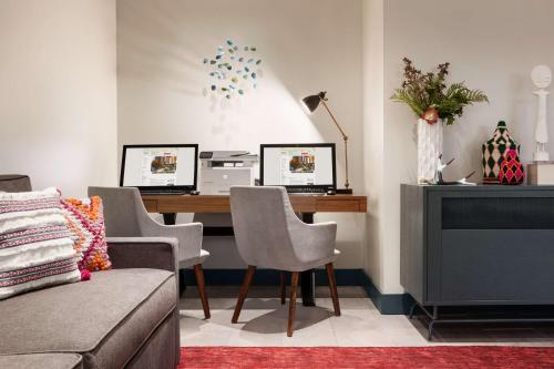 Hilton Garden Inn Boulder - image 11