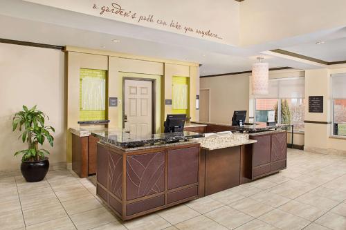 ล็อบบี้, Hilton Garden Inn Hartford North/Bradley Int'l Airport in วินด์เซอร์ (CT)