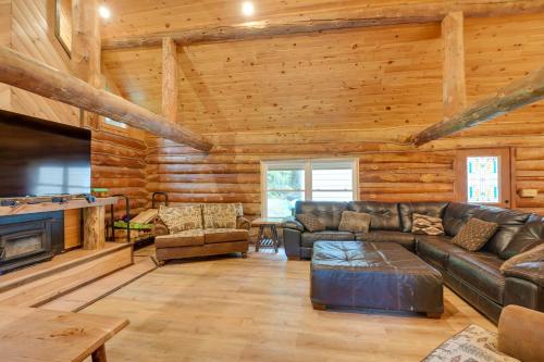 Secluded Greenville Cabin: Walk to Moosehead Lake! in Greenville (ME)