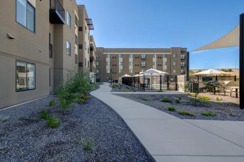 WaterWalk Extended Stay by Wyndham Tucson - image 2