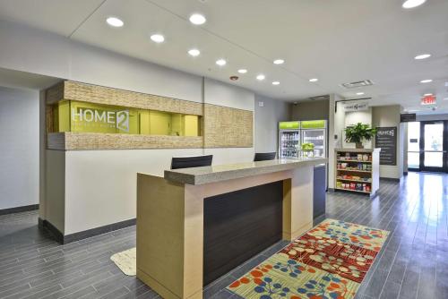 大堂, 迪卡特英格爾斯港希爾頓惠庭套房酒店 (Home2 Suites by Hilton Decatur Ingalls Harbor) in 迪卡特