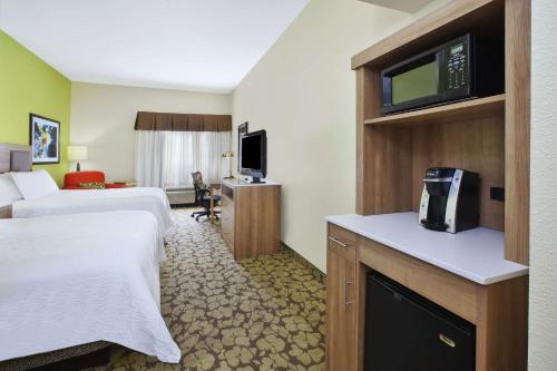 Hilton Garden Inn Wichita - image 14