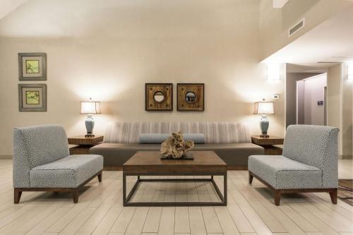 Hampton Inn Morehead City - image 2