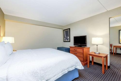 Hampton Inn Morehead City - image 6