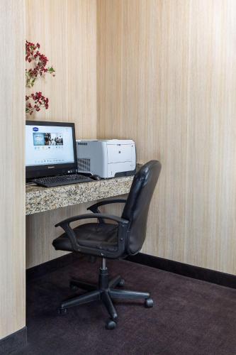 Hampton Inn Minneapolis-Burnsville - image 3