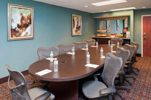 Hampton Inn & Suites South Bend - image 8