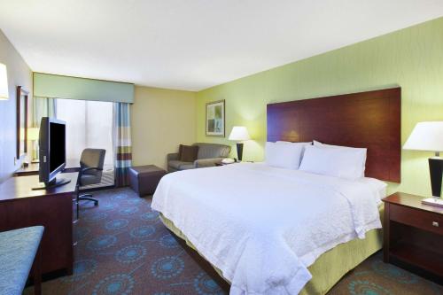 Hampton Inn & Suites South Bend - image 11