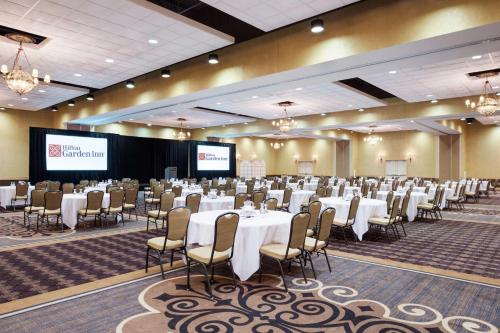 Hilton Garden Inn Toledo / Perrysburg - image 10