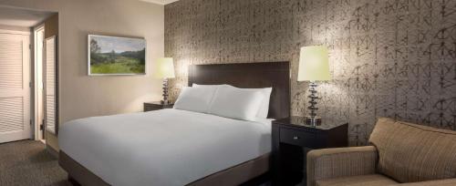 DoubleTree by Hilton Hotel Chicago Wood Dale - Elk Grove