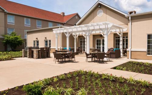 Homewood Suites by Hilton St. Louis Riverport- Airport West in Maryland Heights, USA