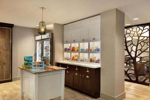 Homewood Suites by Hilton Portland Airport - image 11