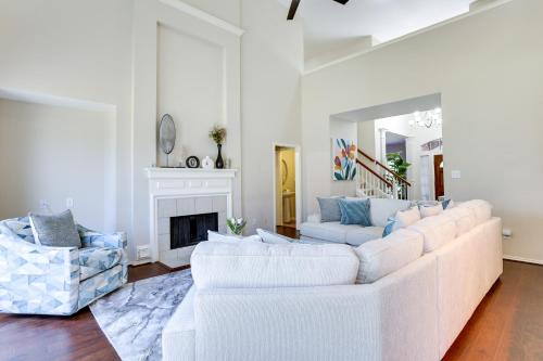Spacious Sugar Land Home with Yard and Pool Access! in Sugar Land, USA