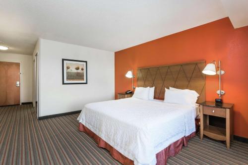 Hampton Inn Petersburg - Southpark Mall