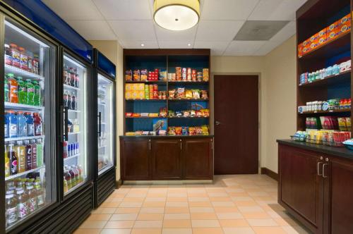 Hampton Inn Lexington Park - image 11