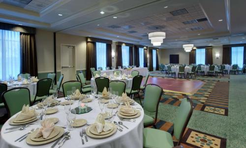 Hilton Garden Inn Waldorf - image 9