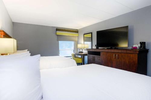 2 double beds