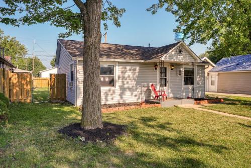 Downtown Russells Point Cottage Near Indian Lake! in Russells Point, USA