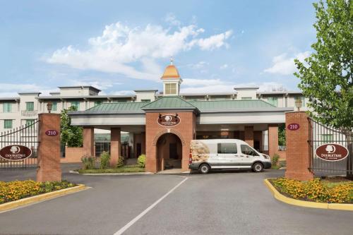 DoubleTree by Hilton Annapolis - image 10