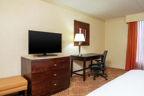 DoubleTree by Hilton Grand Rapids-Airport - image 2