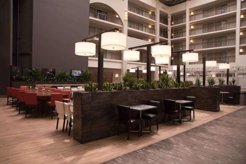 Embassy Suites by Hilton Detroit - Livonia/Novi