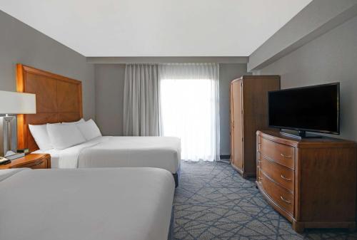 Embassy Suites by Hilton Detroit - Livonia/Novi - image 14