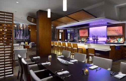 Hilton Woodland Hills/ Los Angeles - image 12