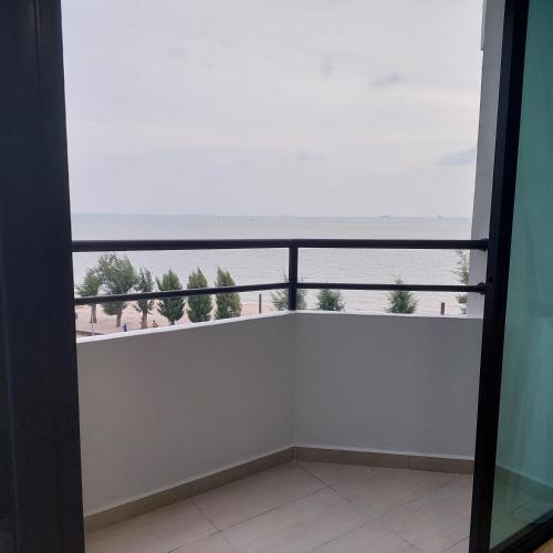 Balcony/terrace, Mutiara Melaka Beach Apartment in Tanjung Kling