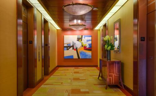 Hilton San Francisco Airport Bayfront - No Resort Fee Image