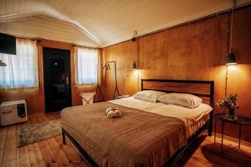 Brotseulebi in Ambrolauri