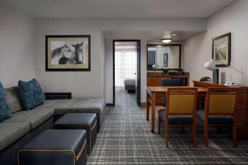 Two-Room King Suite - Non-Smoking image 4