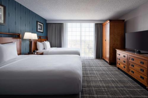 Suite with Two Queen Beds - Non-Smoking image 3