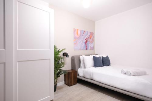 Stella Stays Modern 1 BDR Etiler