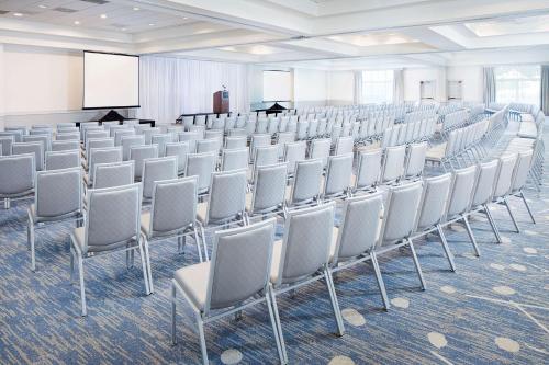 DoubleTree by Hilton Los Angeles/Commerce - image 6
