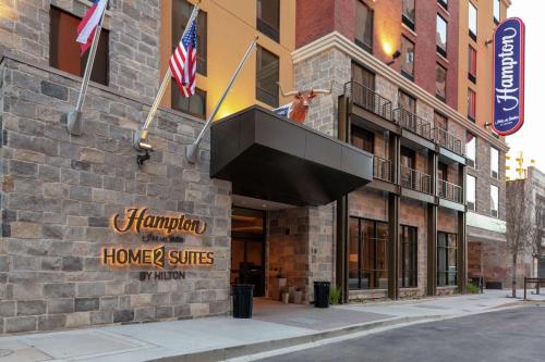 Hampton Inn By Hilton & Suites San Antonio Riverwalk