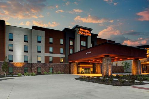 Hampton Inn & Suites Pittsburg Kansas Crossing