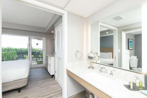 DoubleTree Suites by Hilton Melbourne Beach Oceanfront - image 9