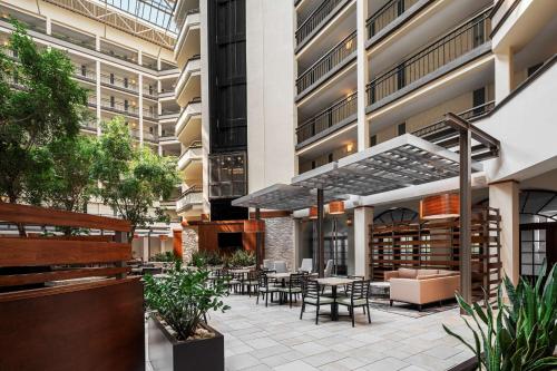 Photo - Embassy Suites by Hilton Nashville Airport