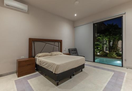 2 Bedrooms w/tv room and studio w/pool and garage in Mérida, Mexico