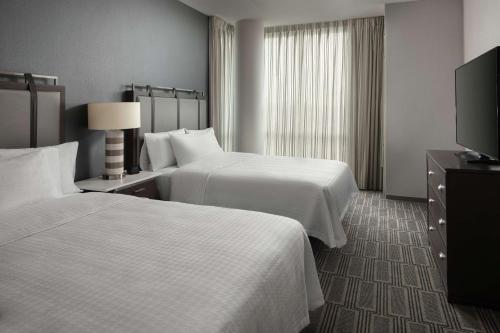 Homewood Suites By Hilton Teaneck Glenpointe