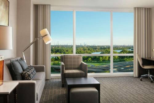 King Suite with City View - Hearing Accessible/Non-Smoking