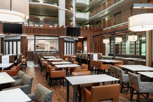 Embassy Suites by Hilton Convention Center Las Vegas - image 11