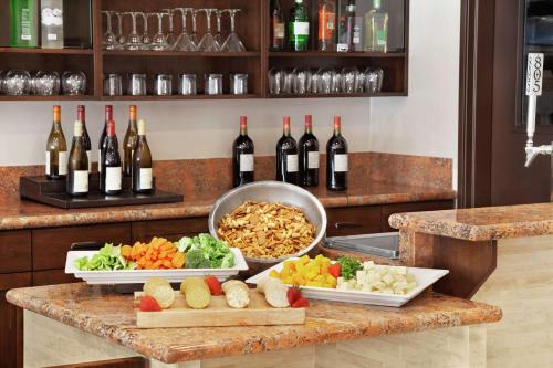 Embassy Suites Lompoc - Central Coast - image 14