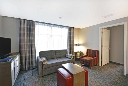 2 bedrooms, 4 beds