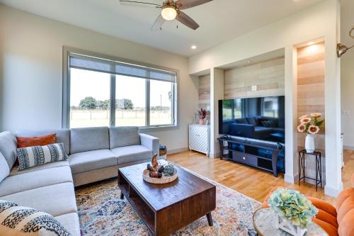 26-Acre Pilot Point Ranch Home with Pool and Mini Golf in Pilot Point (TX)