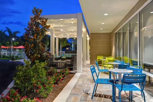 Home2 Suites By Hilton Naples I-75 Pine Ridge Road