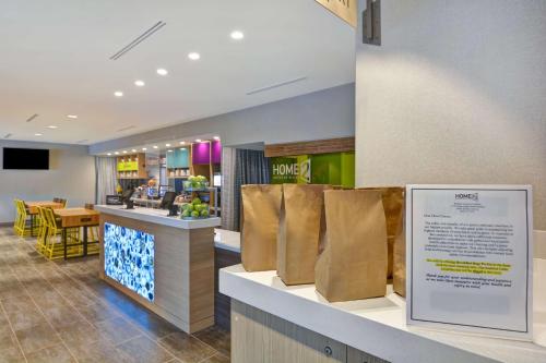 อาหารและเครื่องดื่ม, โฮม2 สวีท บาย ฮิลตัน เนเปิลส์ I-75 ไพน์ ริดจ์ โรด (Home2 Suites by Hilton Naples I-75 Pine Ridge Road) in เนเปิลส์ (FL)